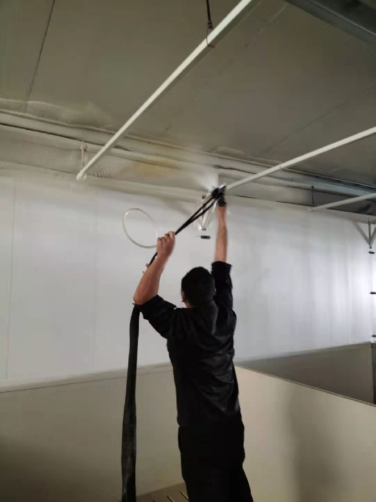 聚氨酯噴涂多少錢一平？